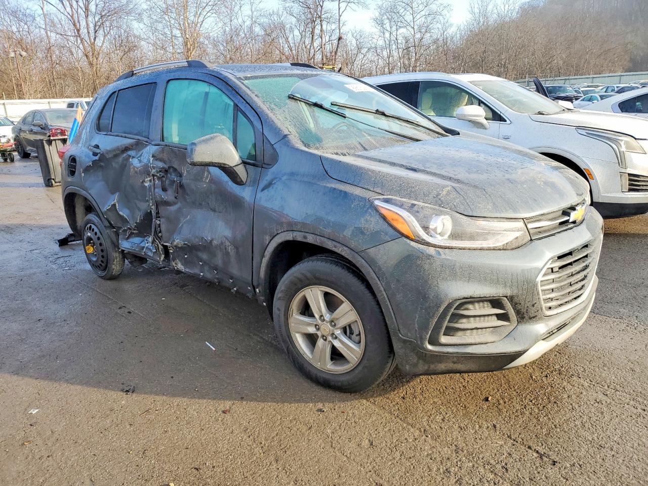 2022 CHEVROLET TRAX 1LT photo 4