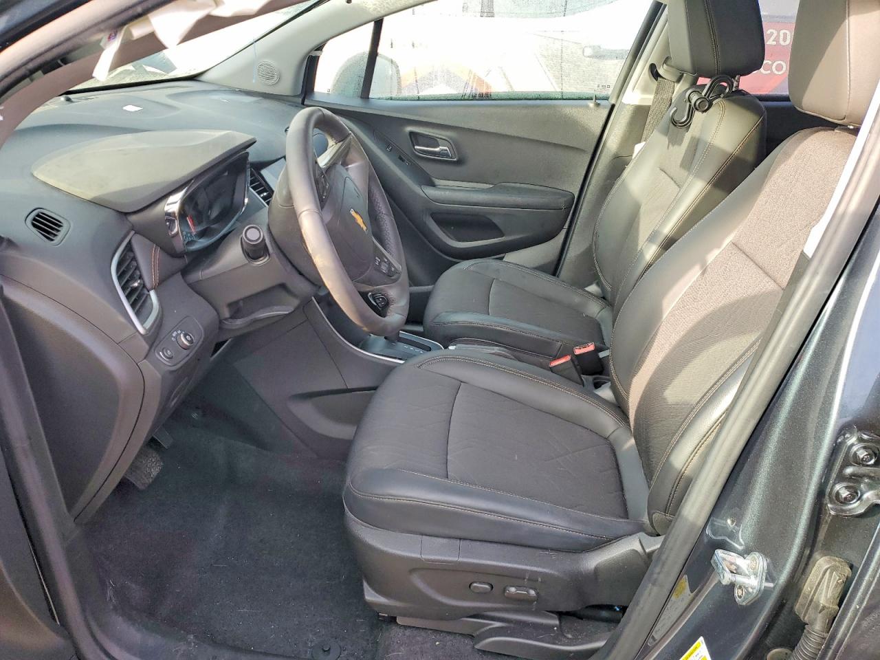 2022 CHEVROLET TRAX 1LT photo 7