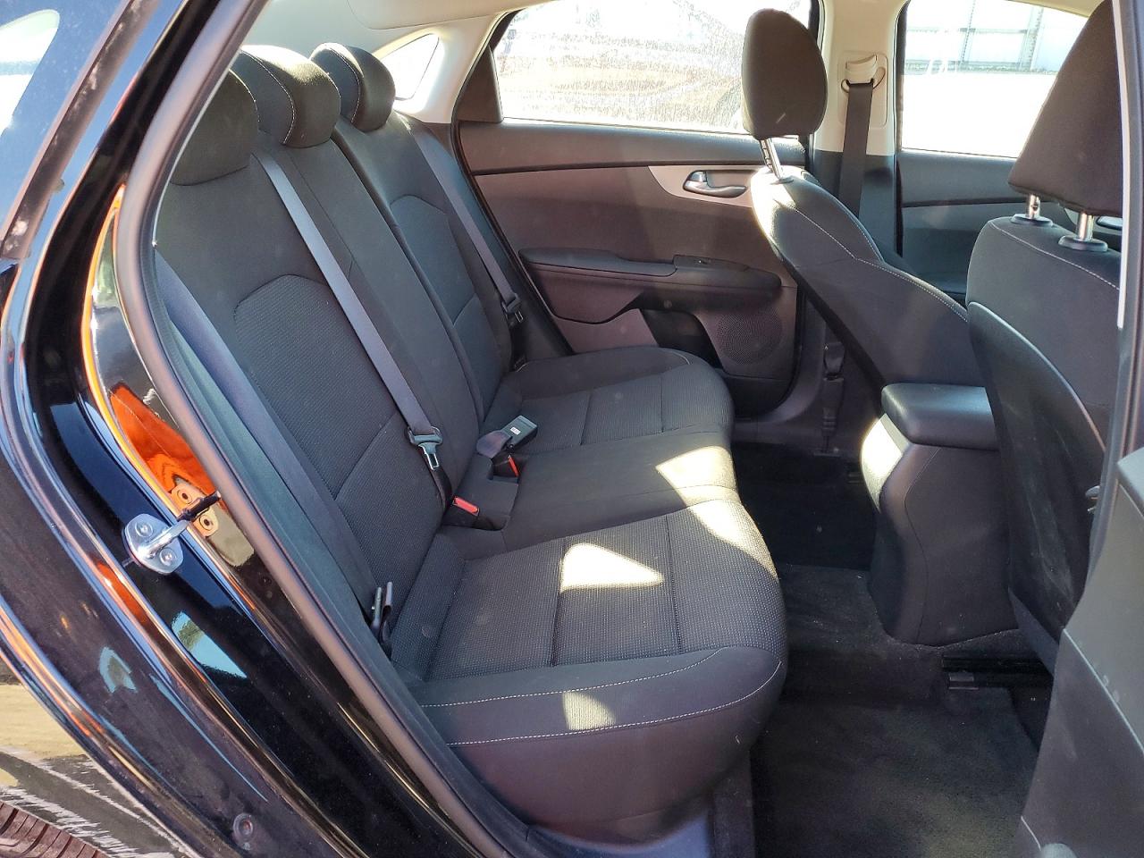 2021 KIA FORTE FE photo 10