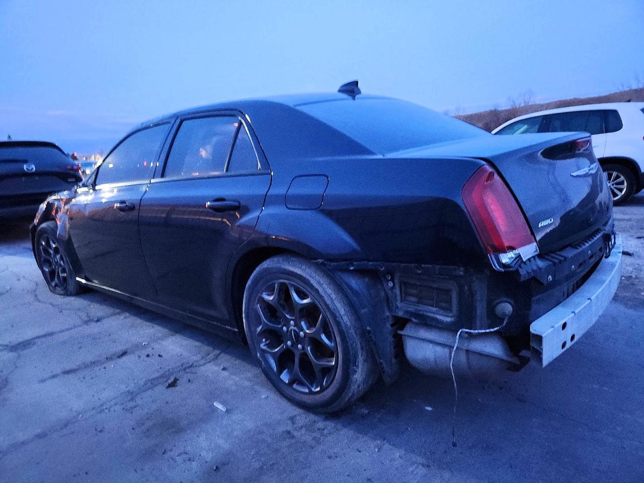 2016 CHRYSLER 300 S photo 2
