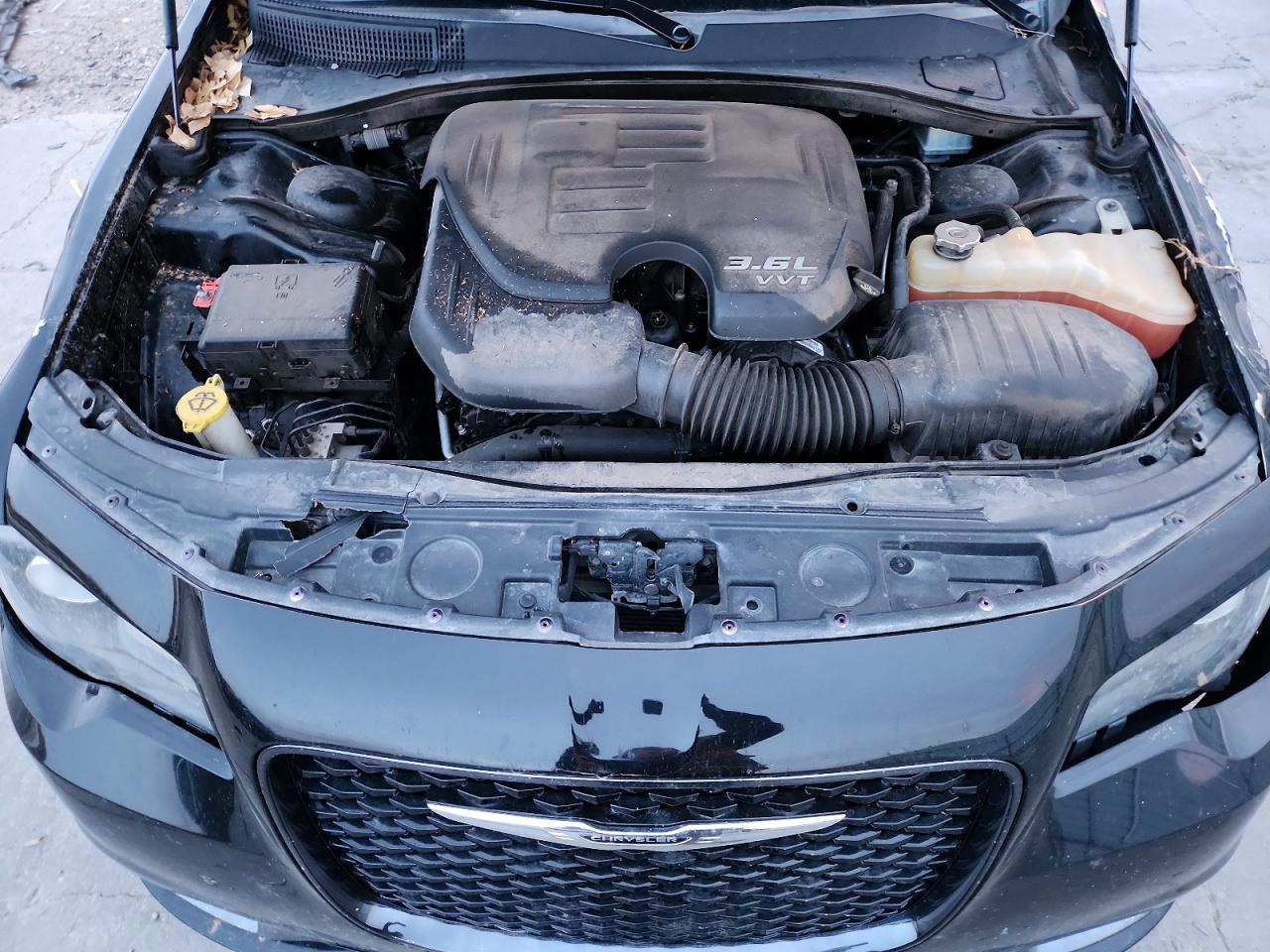 2016 CHRYSLER 300 S photo 11