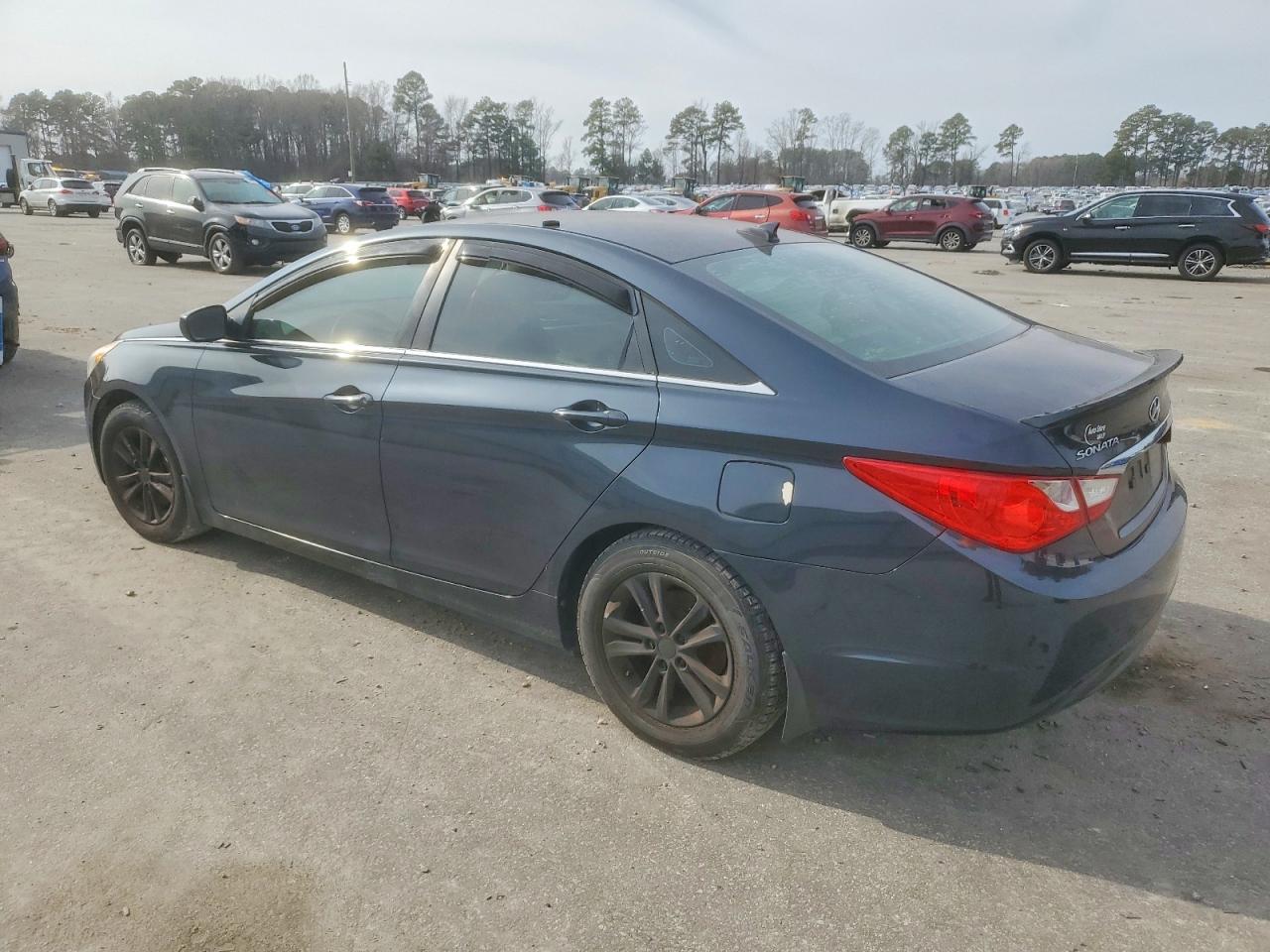 2013 HYUNDAI SONATA GLS photo 2