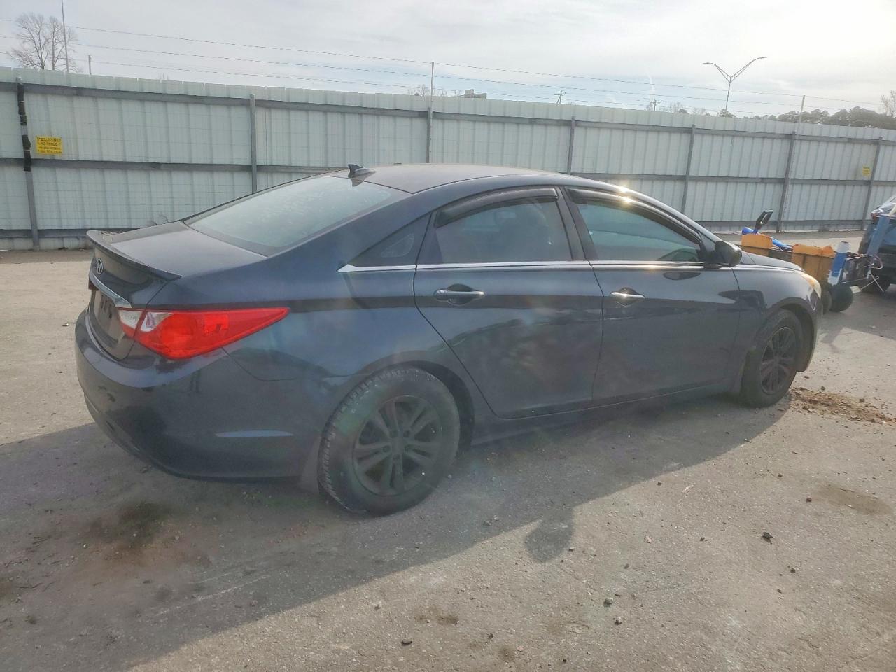 2013 HYUNDAI SONATA GLS photo 3