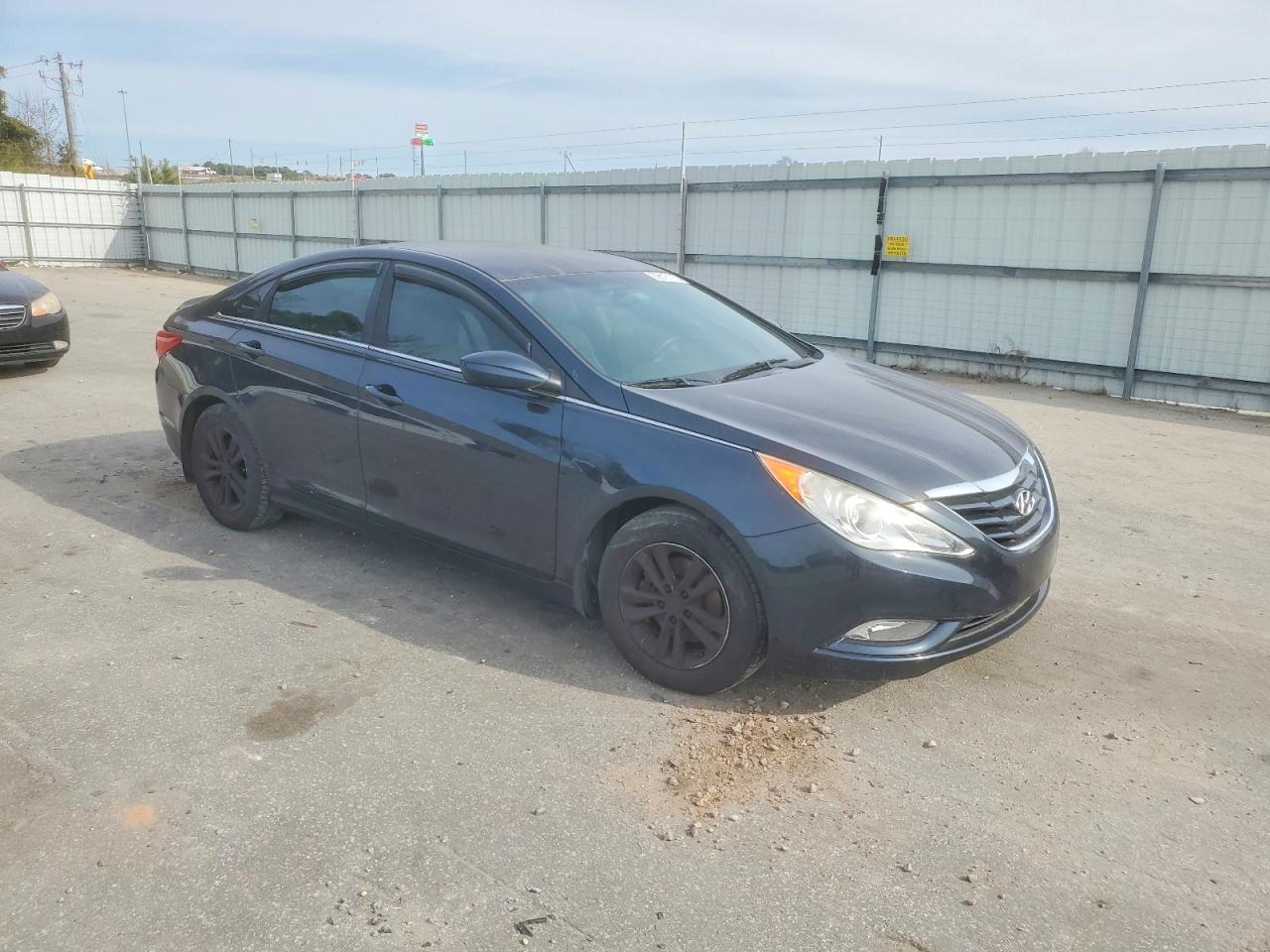 2013 HYUNDAI SONATA GLS photo 4