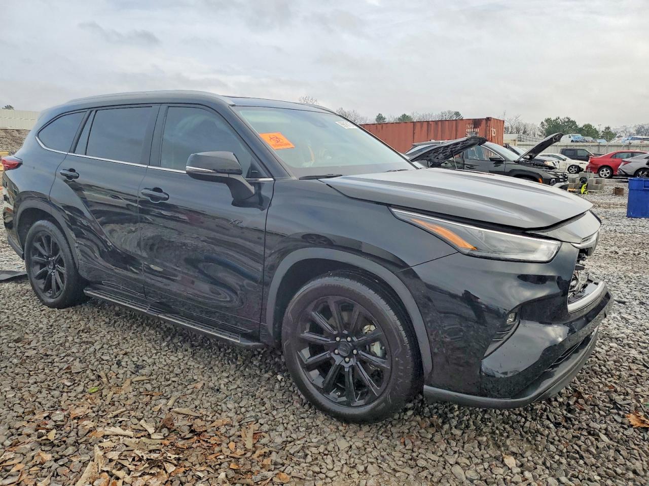 2023 TOYOTA HIGHLANDER XLE photo 4