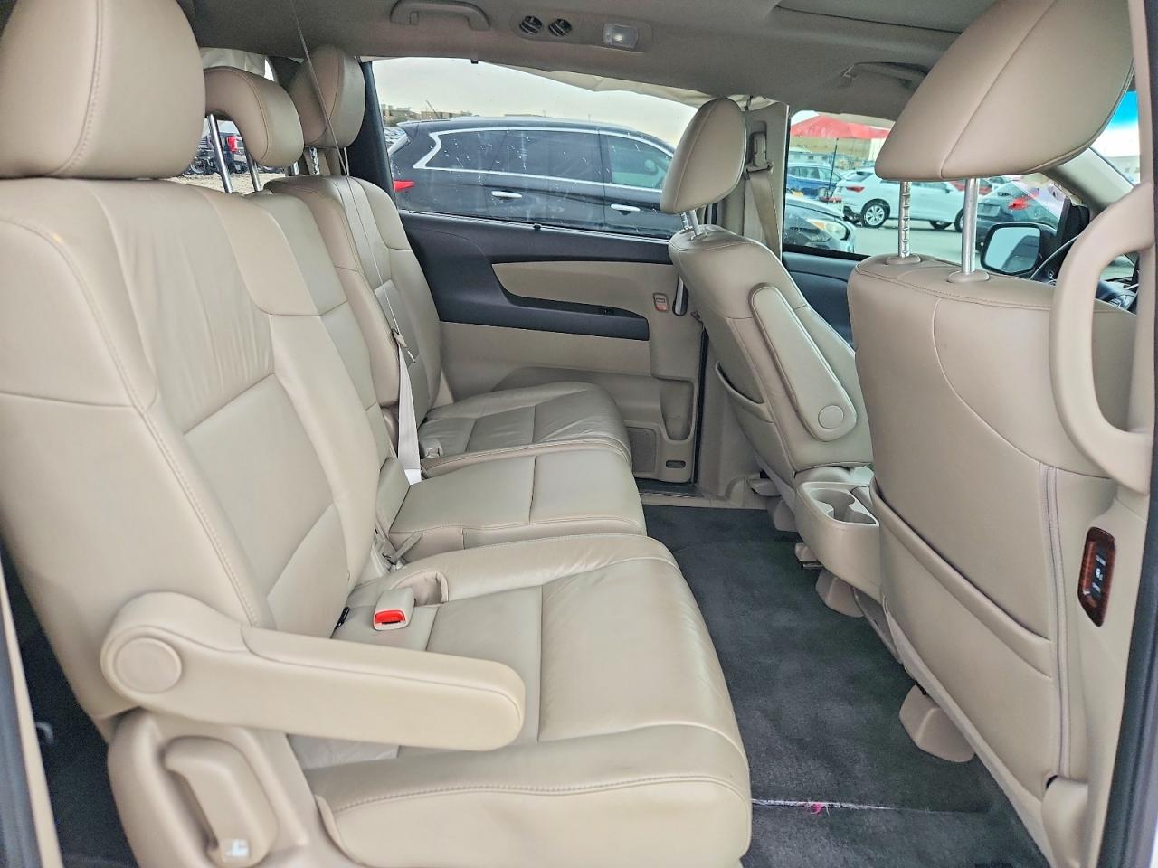 2012 HONDA ODYSSEY EXL photo 11