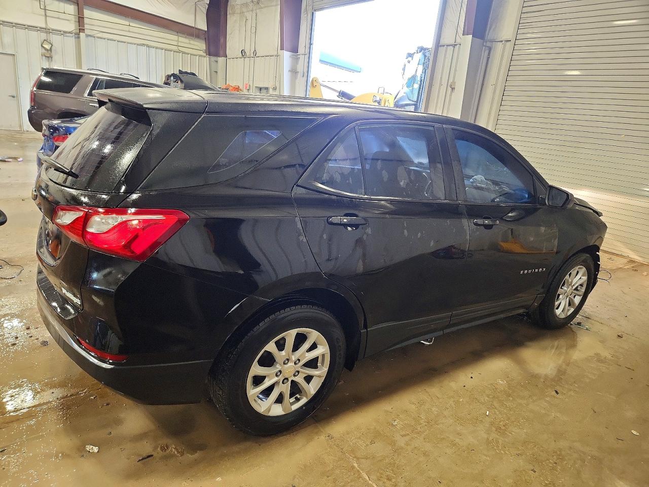 2018 CHEVROLET EQUINOX LS photo 3