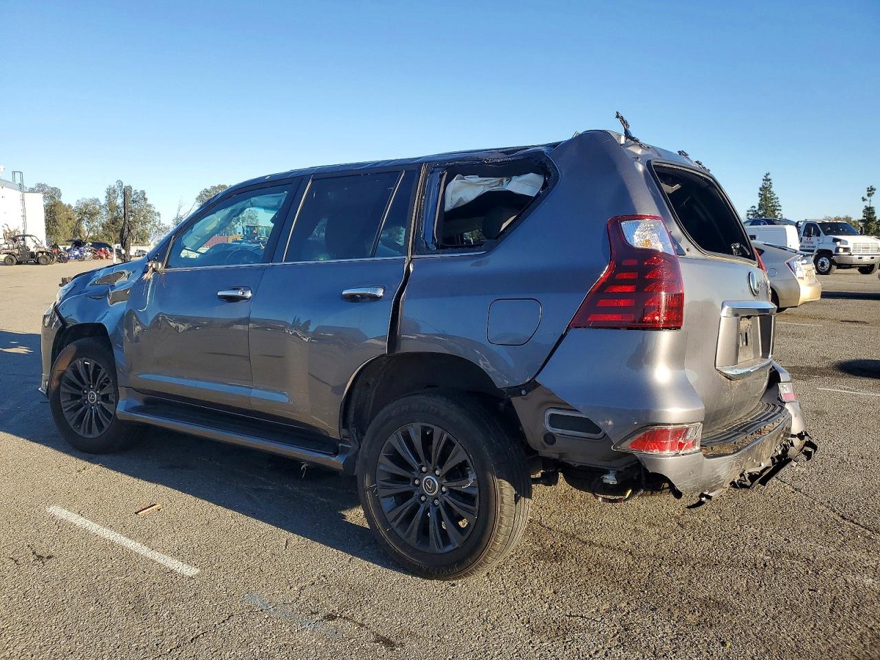 2022 LEXUS GX 460 photo 2