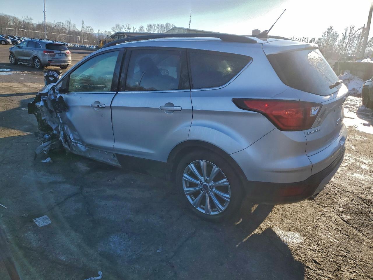 2019 FORD ESCAPE SEL photo 2