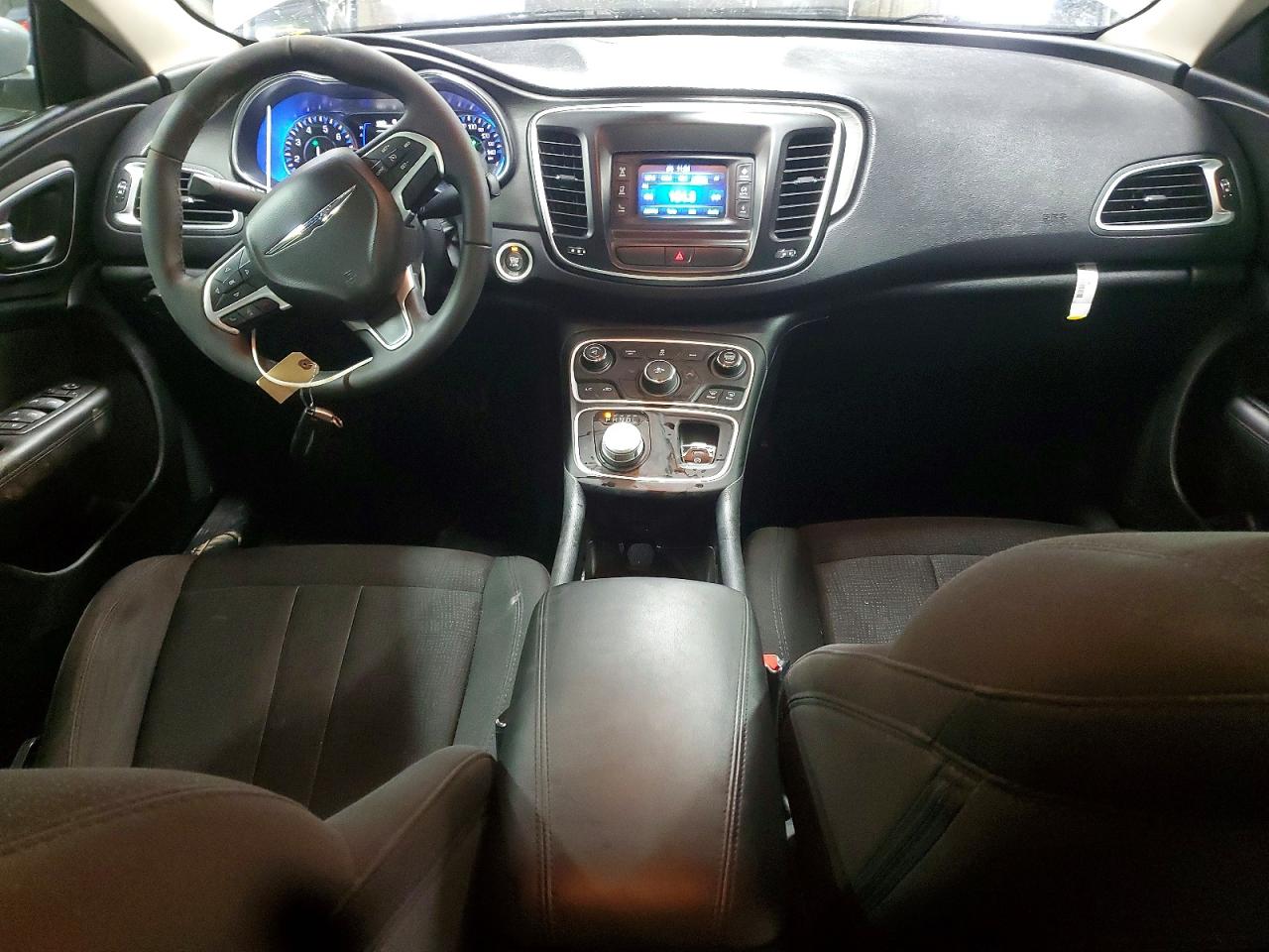2016 CHRYSLER 200 LX photo 8