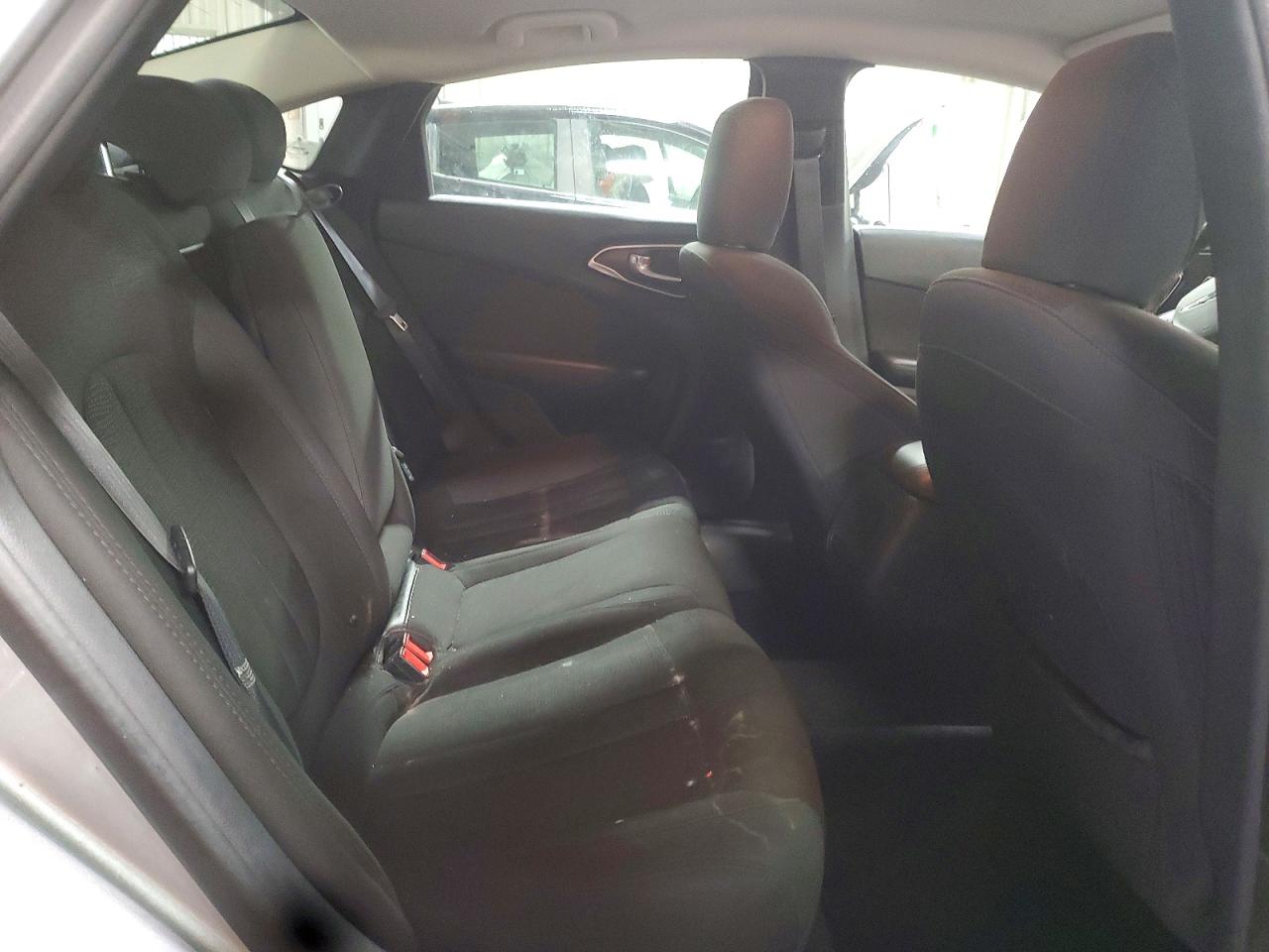 2016 CHRYSLER 200 LX photo 10