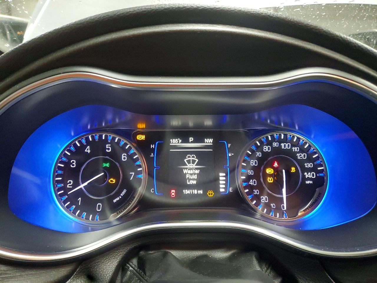 2016 CHRYSLER 200 LX photo 9