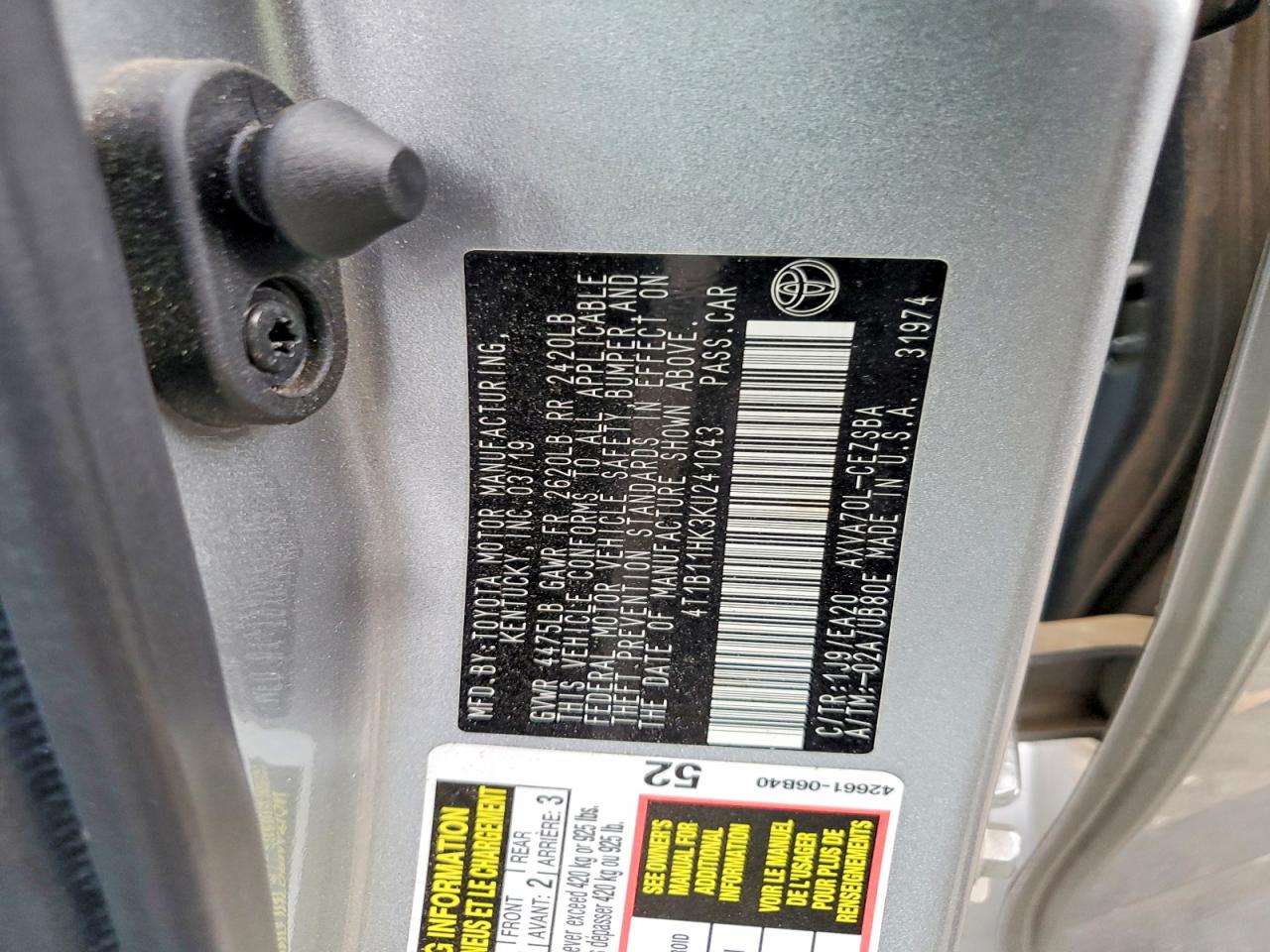 2019 TOYOTA CAMRY L photo 12