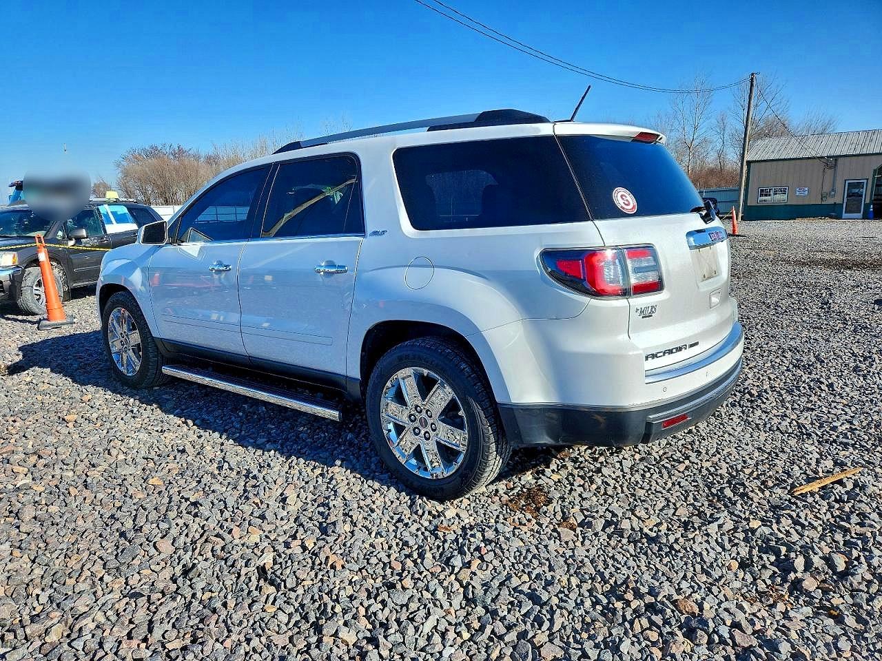 2017 GMC ACADIA LIMITED SLT-2 photo 2