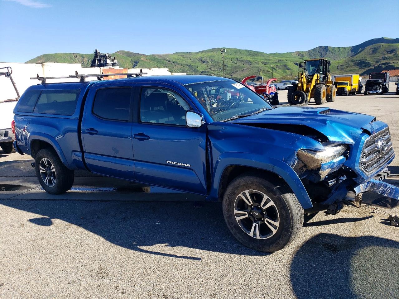 2017 TOYOTA TACOMA DOUBLE CAB photo 4