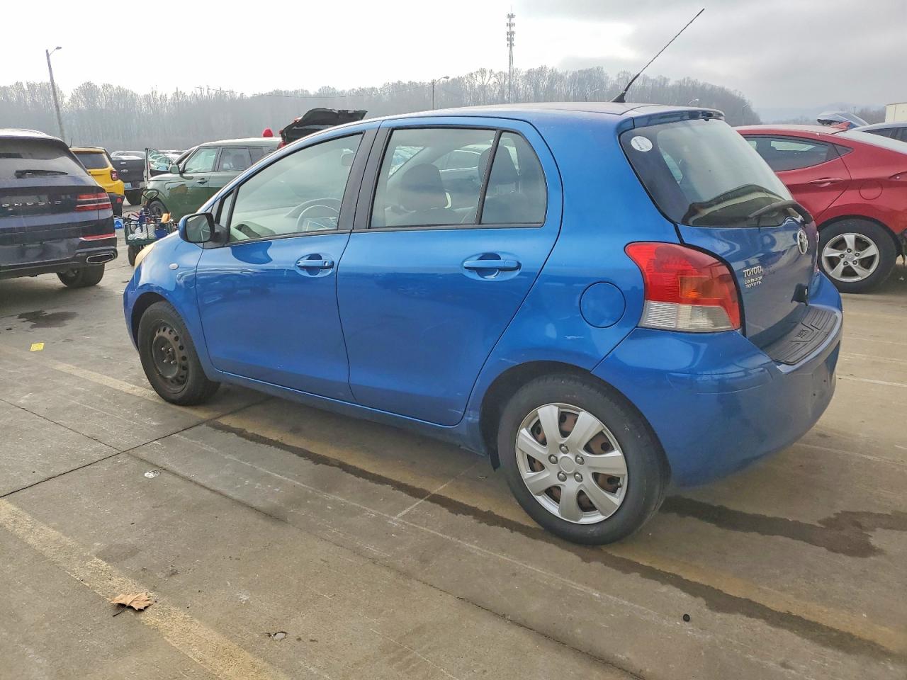 2009 TOYOTA YARIS photo 2