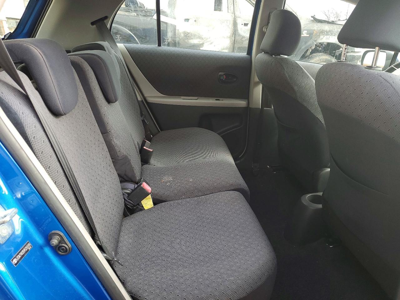 2009 TOYOTA YARIS photo 10