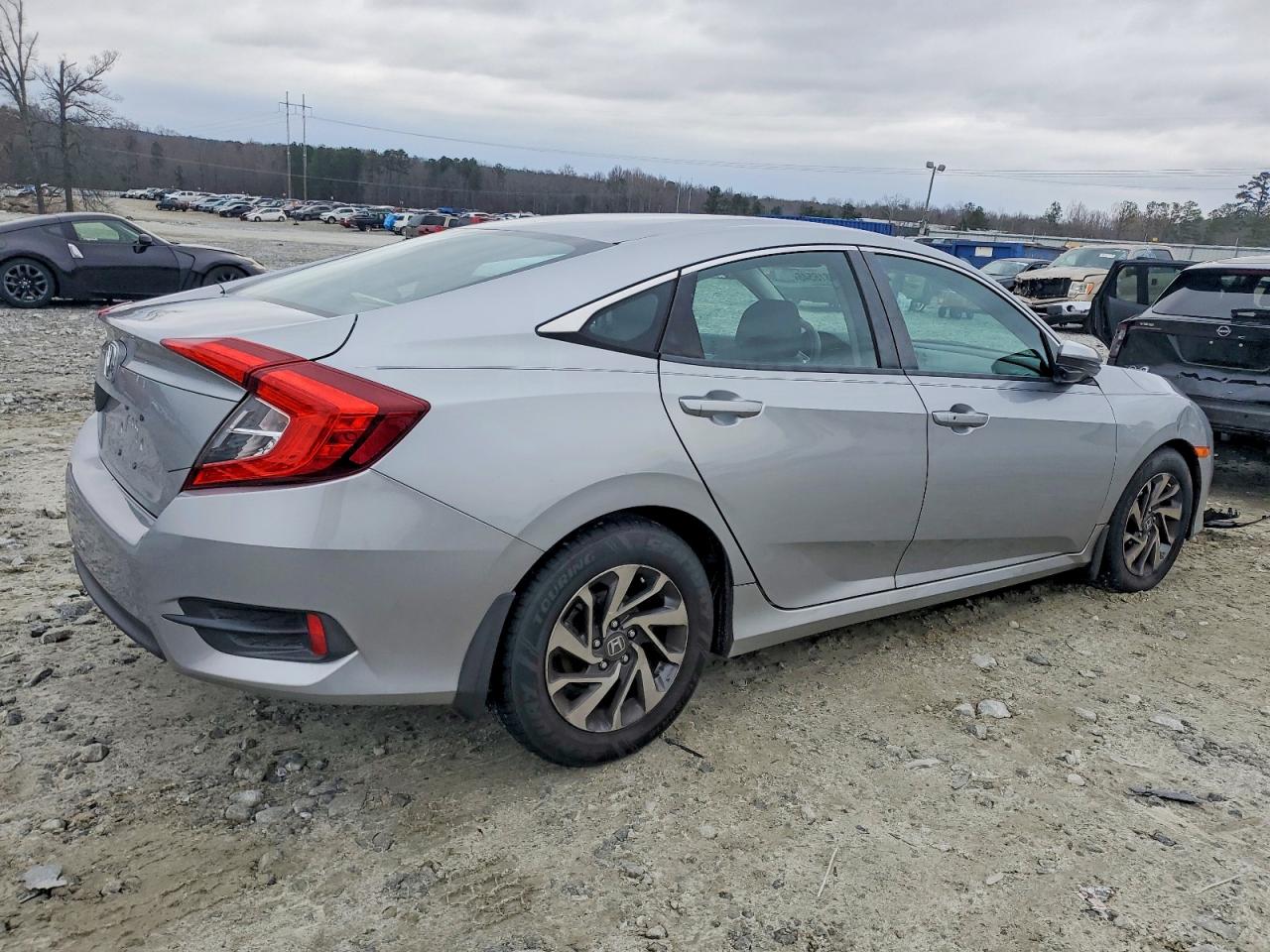 2016 HONDA CIVIC EX photo 3