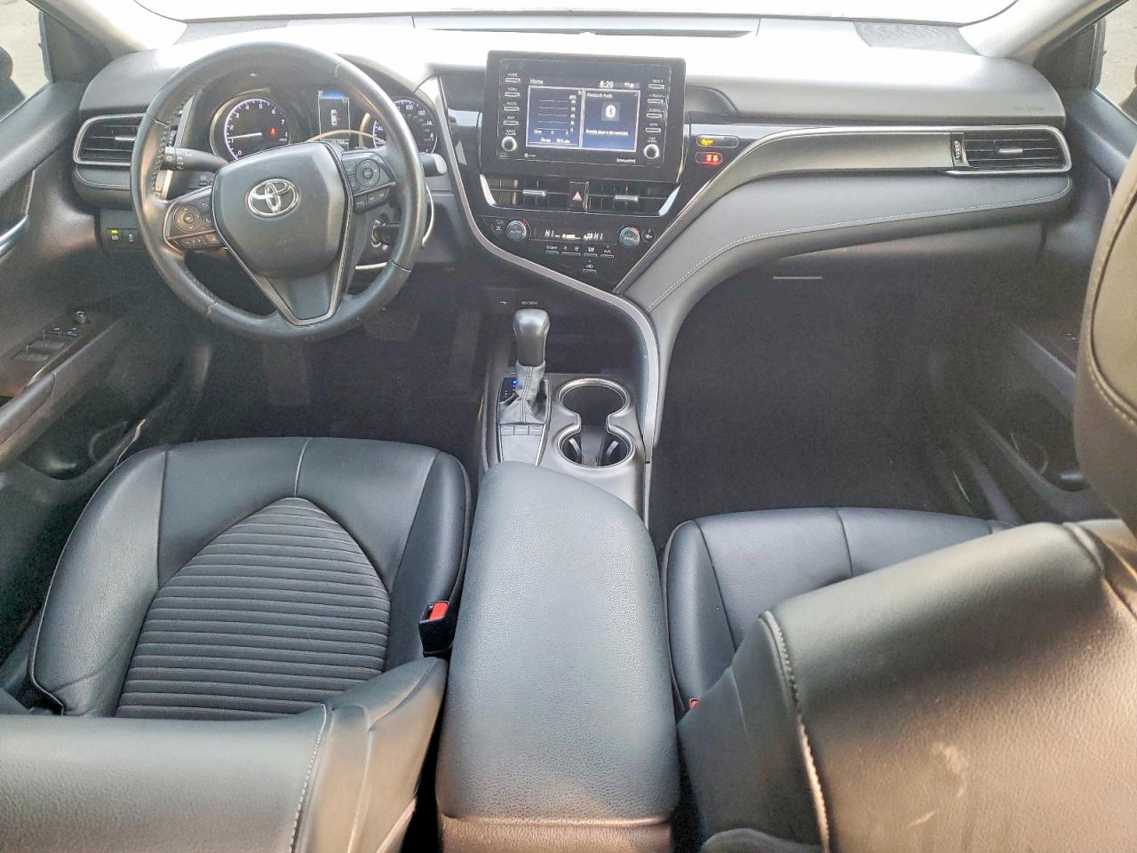 2022 TOYOTA CAMRY SE photo 8
