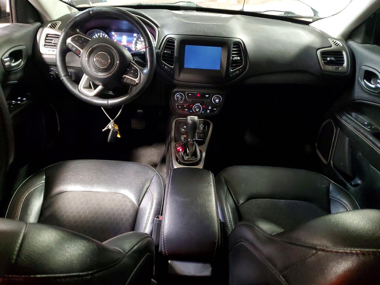 2019 JEEP COMPASS LATITUDE photo 8