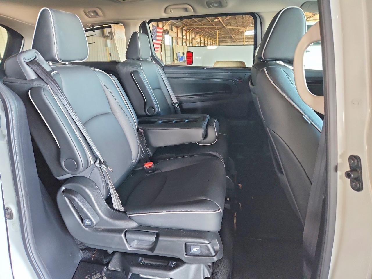 2025 HONDA ODYSSEY TOURING photo 11