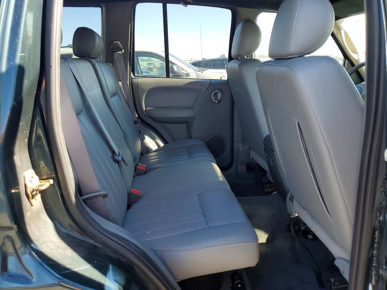 2005 JEEP LIBERTY LIMITED photo 11