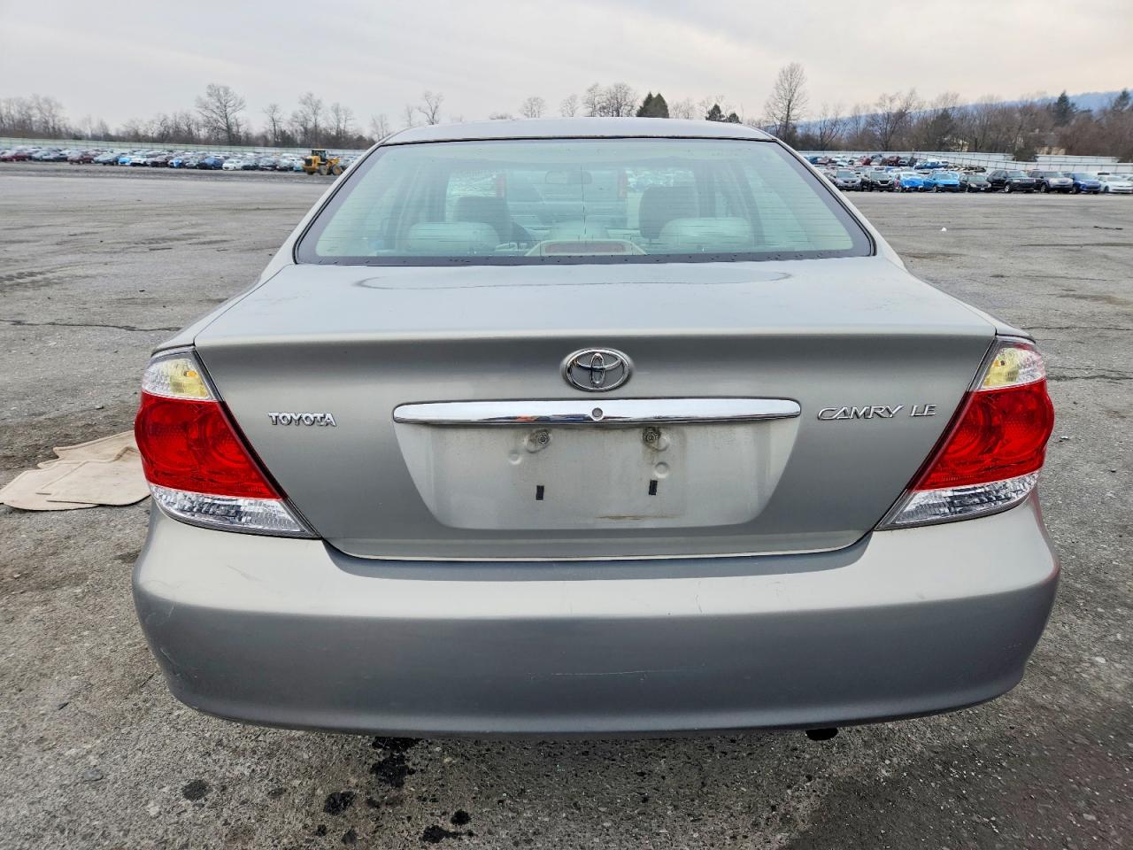 2006 TOYOTA CAMRY LE photo 6