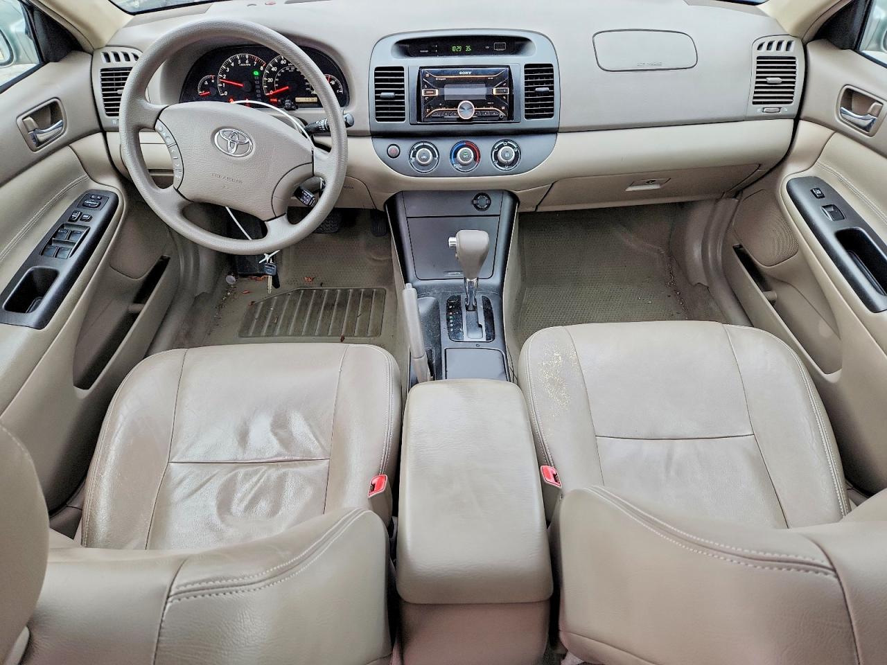 2006 TOYOTA CAMRY LE photo 8