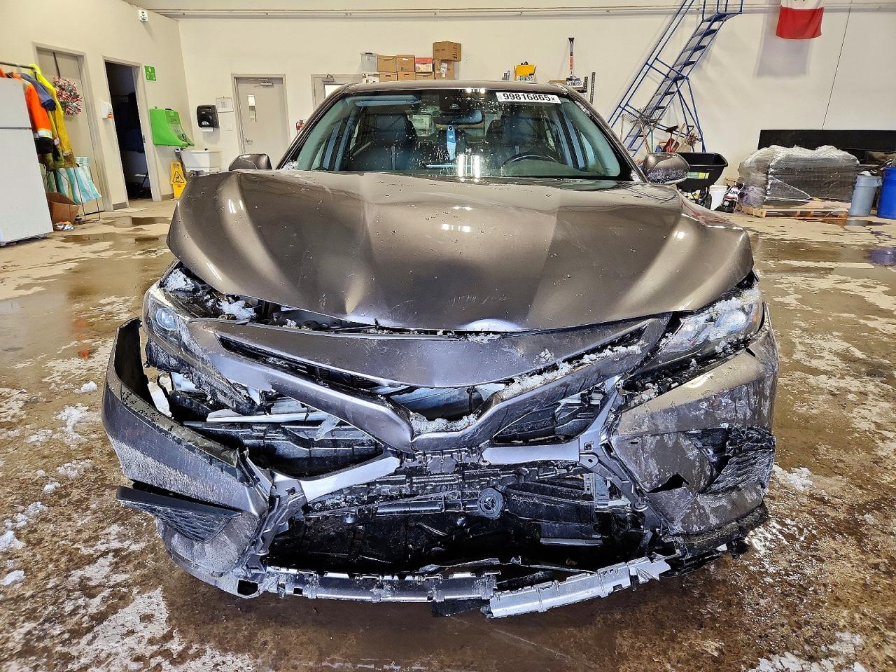 2023 TOYOTA CAMRY XLE photo 5