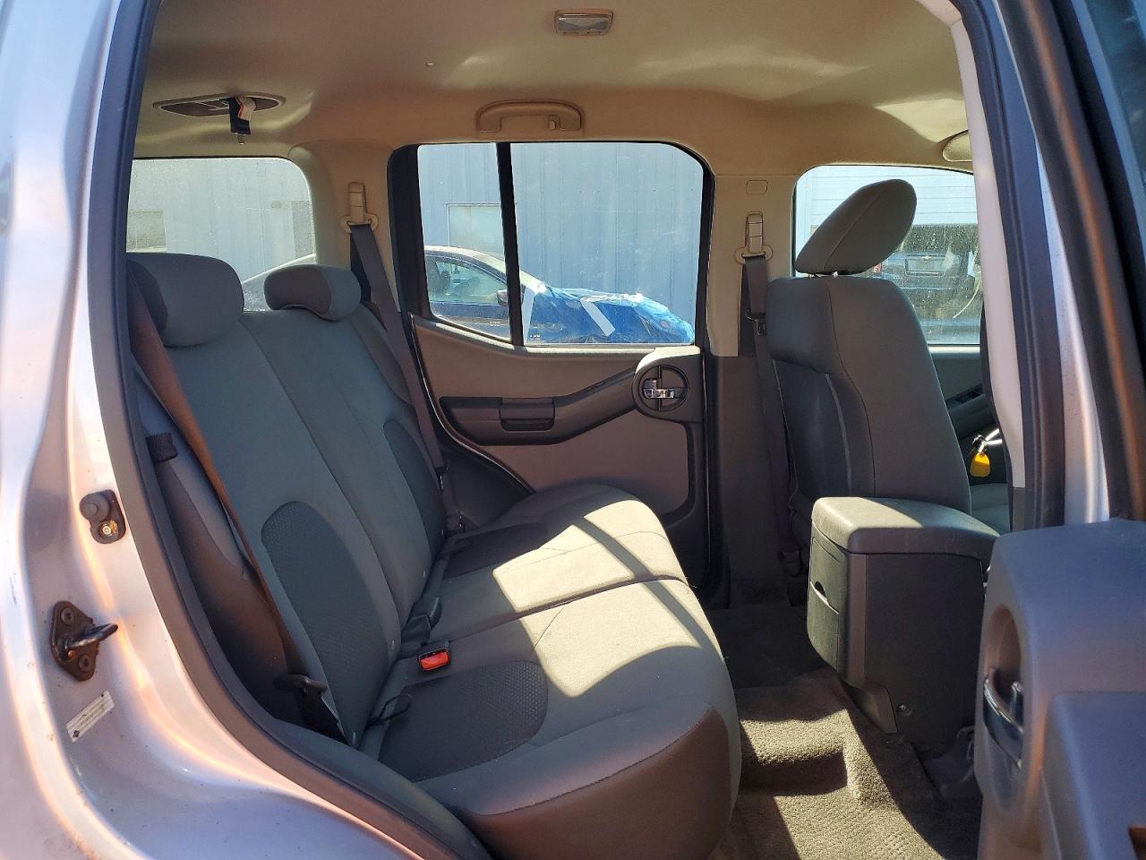 2011 NISSAN XTERRA X photo 11