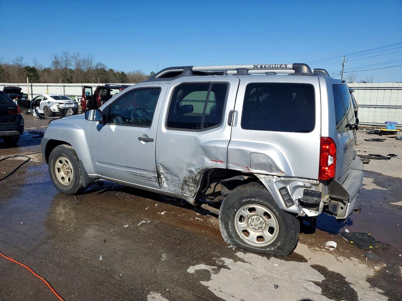 2011 NISSAN XTERRA X photo 2