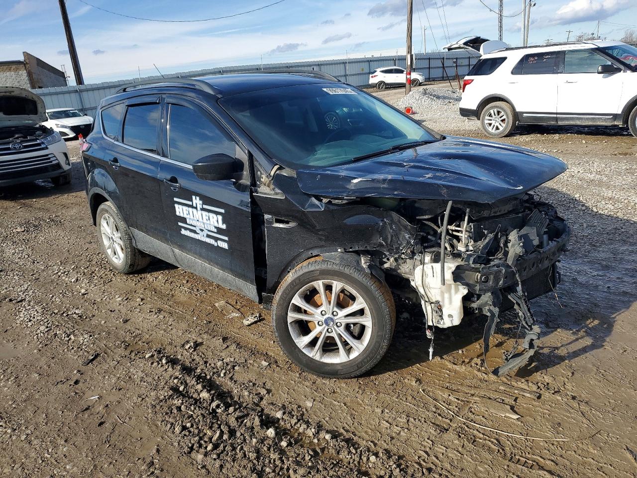 2017 FORD ESCAPE SE photo 4