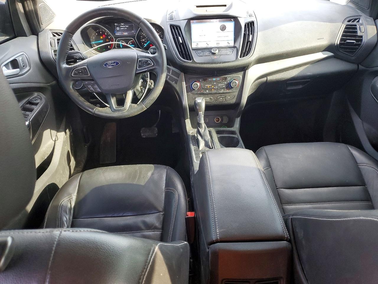 2017 FORD ESCAPE SE photo 8