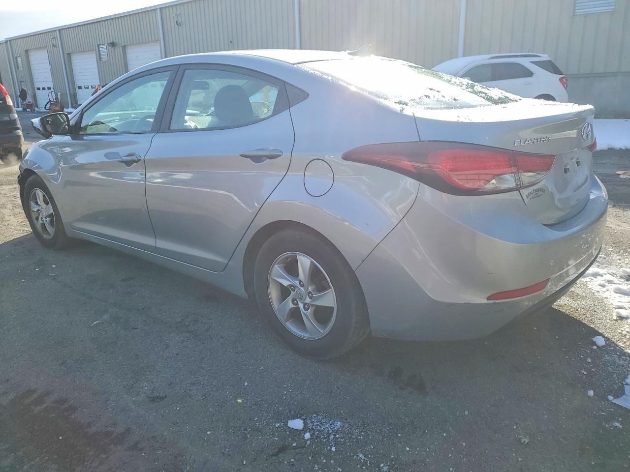 2015 HYUNDAI ELANTRA SE photo 2