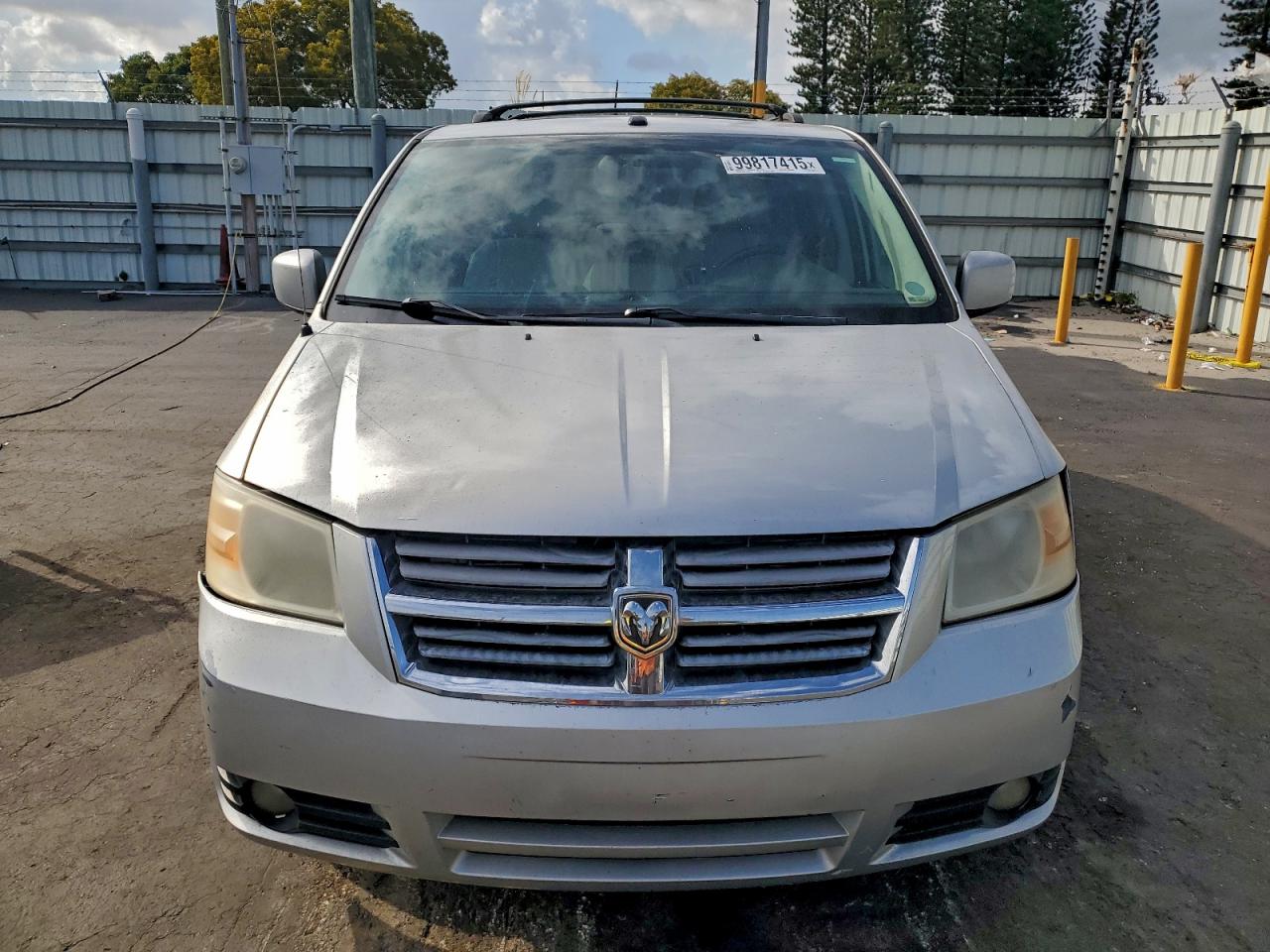 2010 DODGE GRAND CARAVAN SXT photo 5