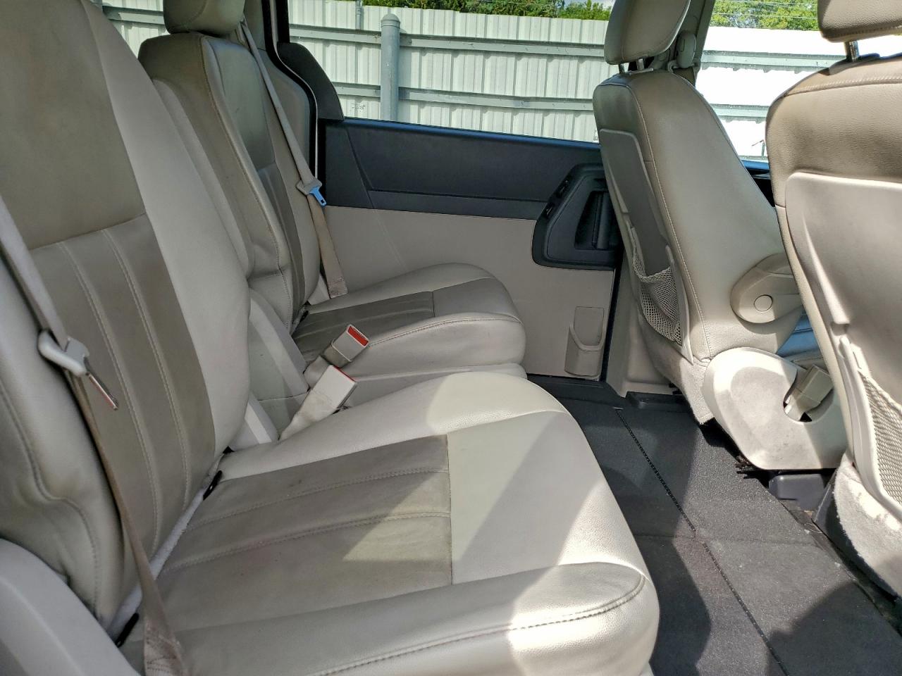 2010 DODGE GRAND CARAVAN SXT photo 11