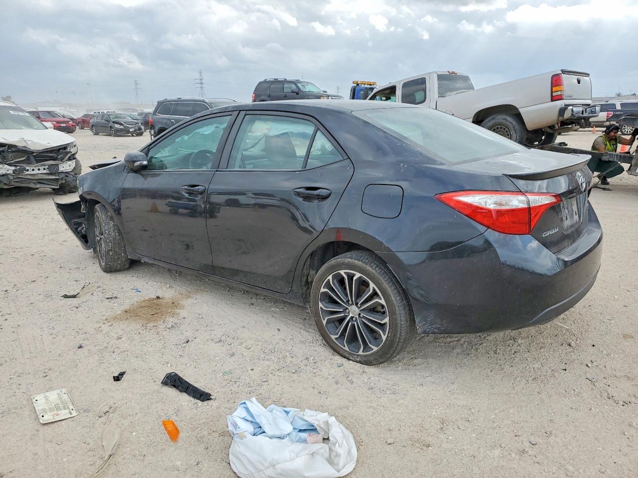 2016 TOYOTA COROLLA L photo 3