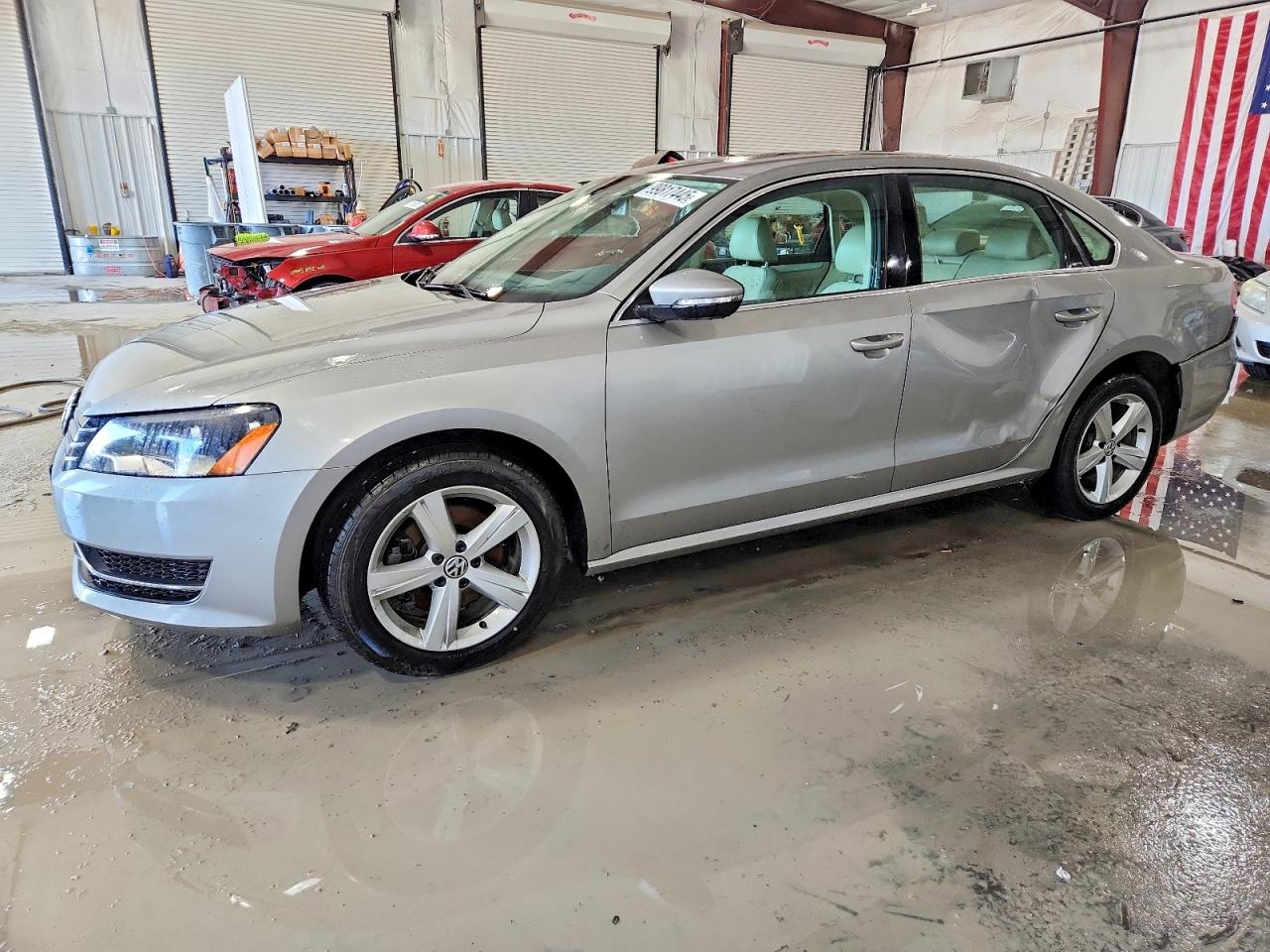 2012 VOLKSWAGEN PASSAT