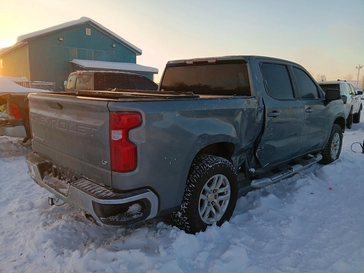 2020 CHEVROLET SILVERADO K1500 LT photo 3