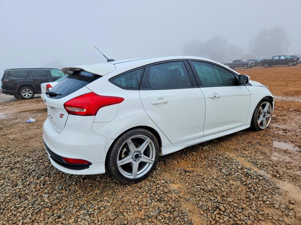 2018 FORD FOCUS ST photo 3