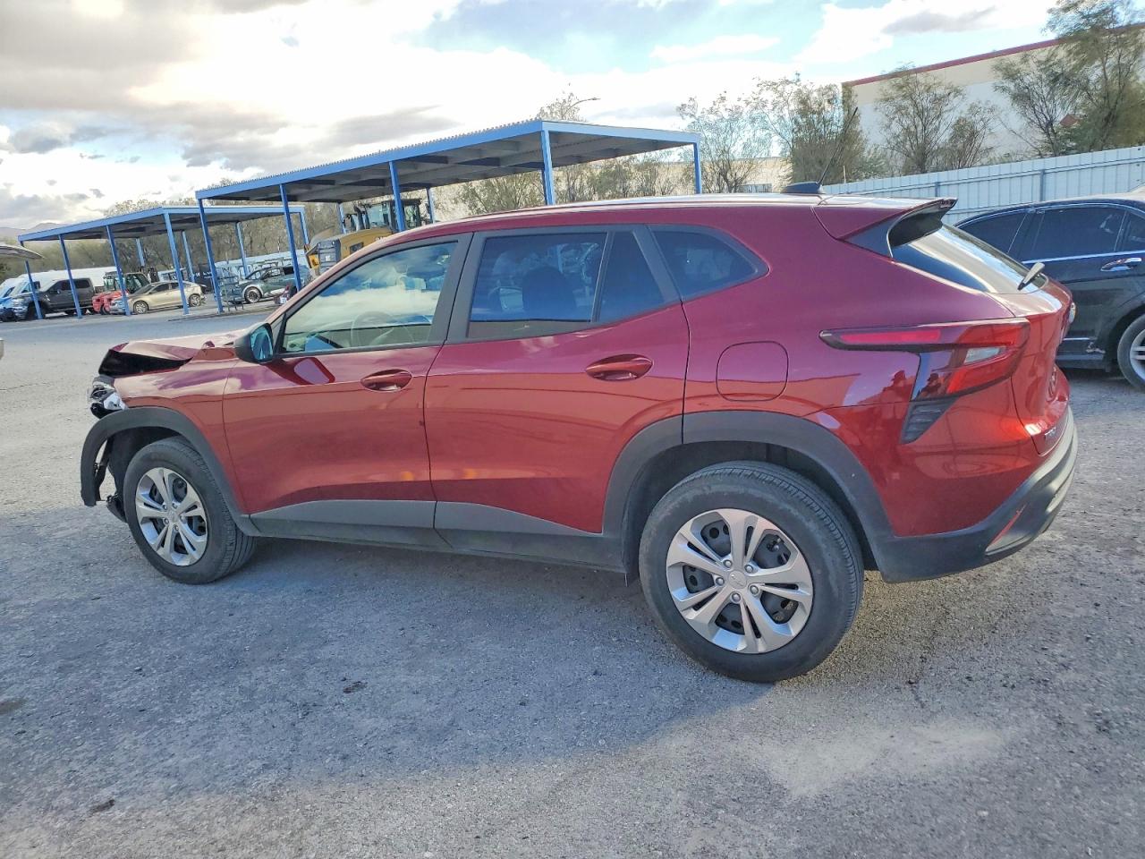 2025 CHEVROLET TRAX LS photo 2