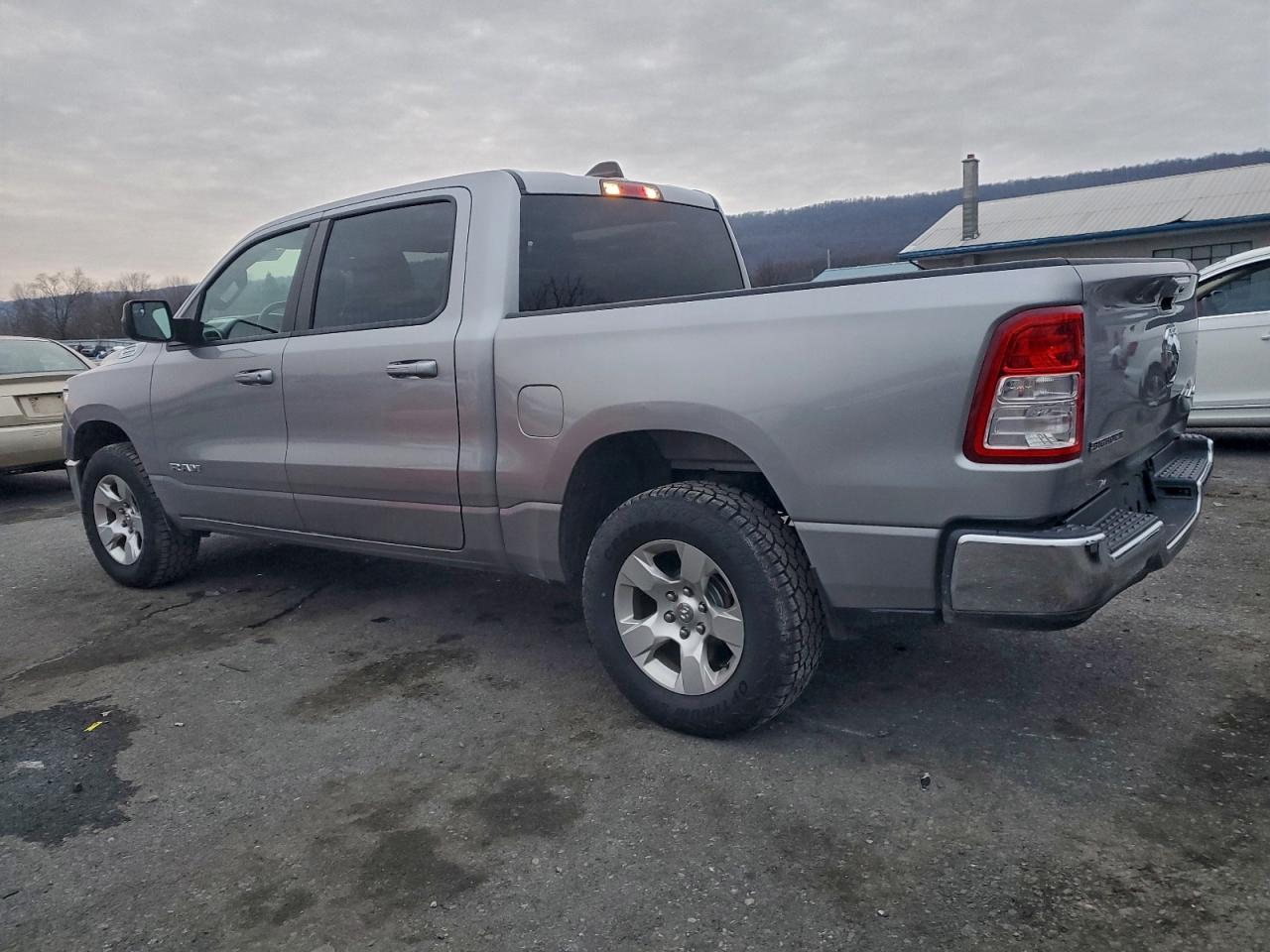 2021 RAM 1500 BIG HORN/LONE STAR photo 2
