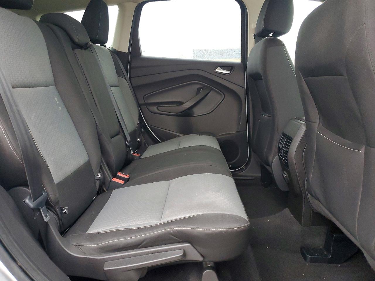 2017 FORD ESCAPE SE photo 21
