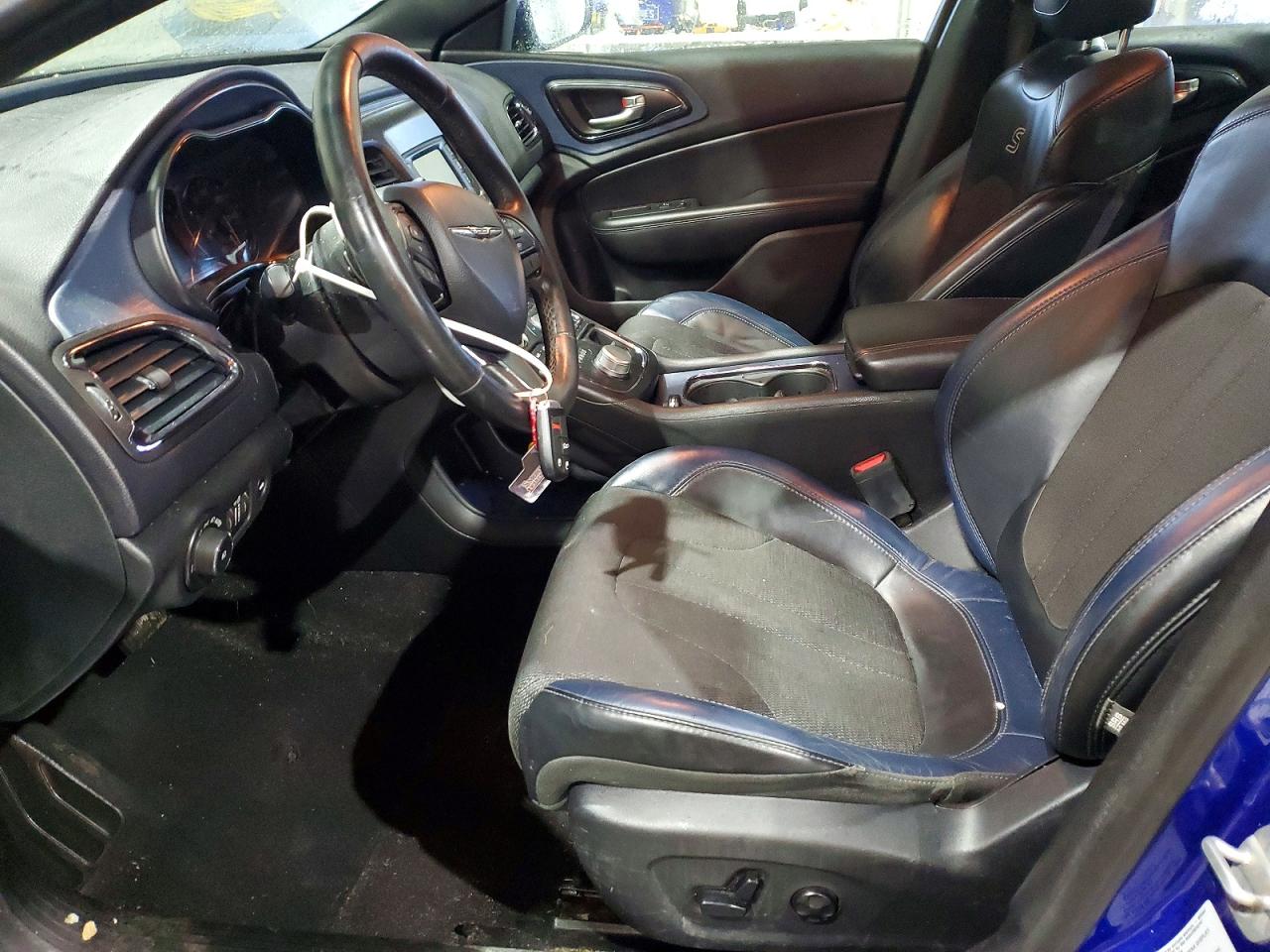 2015 CHRYSLER 200 S photo 13
