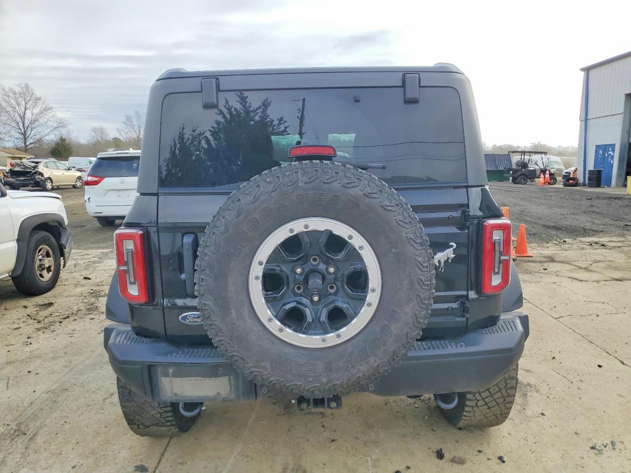 2022 FORD BRONCO BASE photo 6