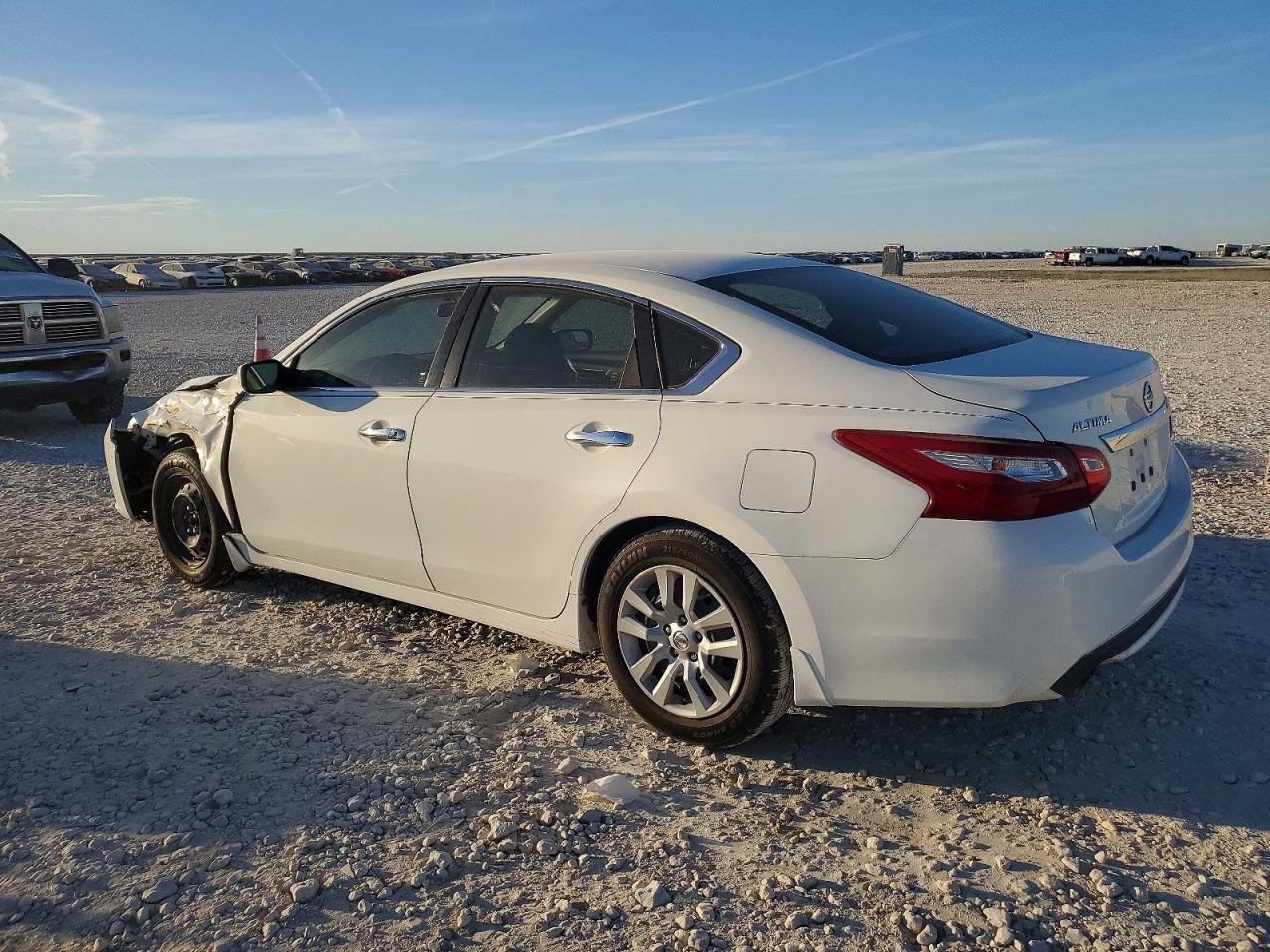 2017 NISSAN ALTIMA 2.5 photo 2