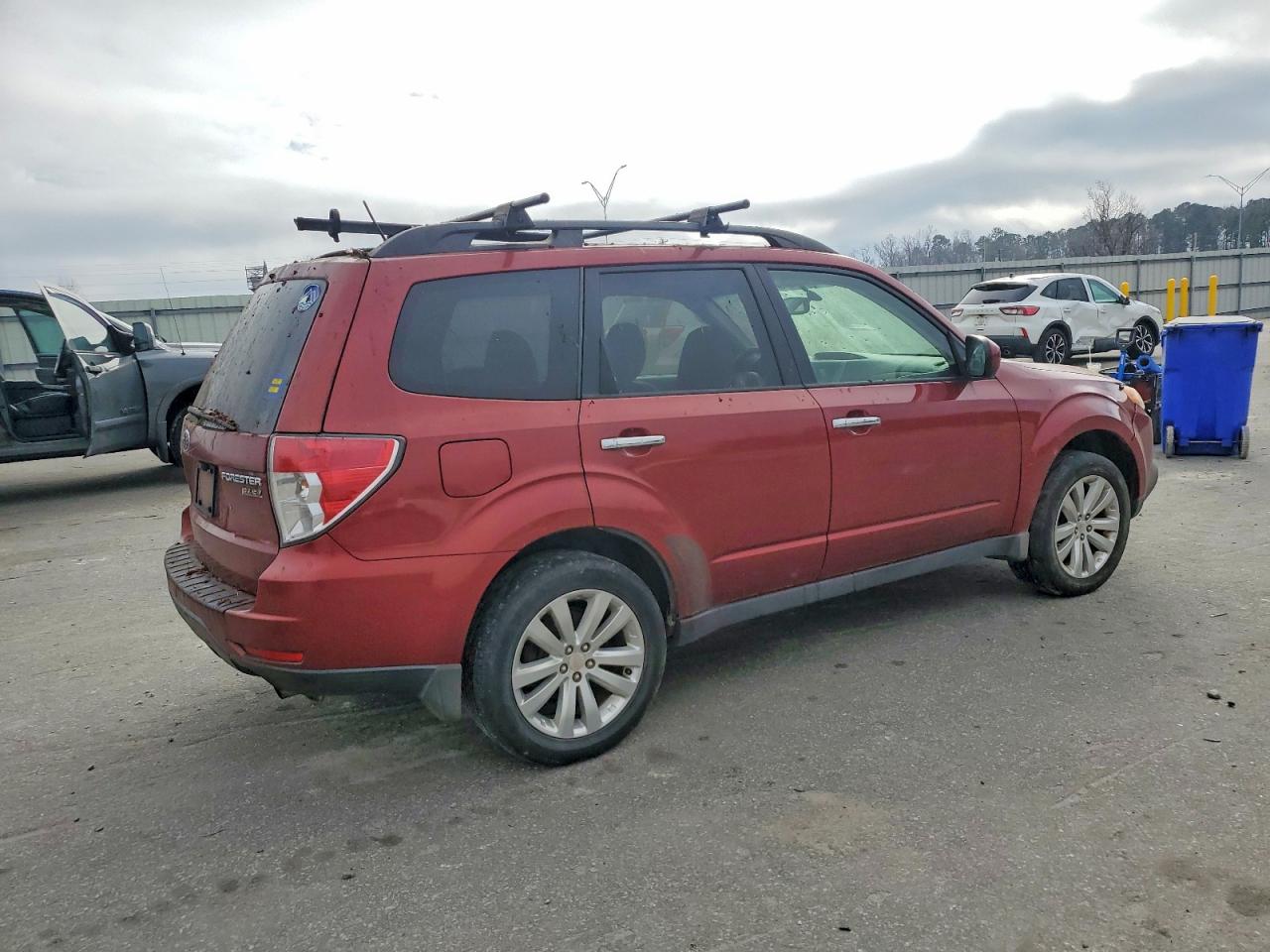 2011 SUBARU FORESTER 2.5X PREMIUM photo 3