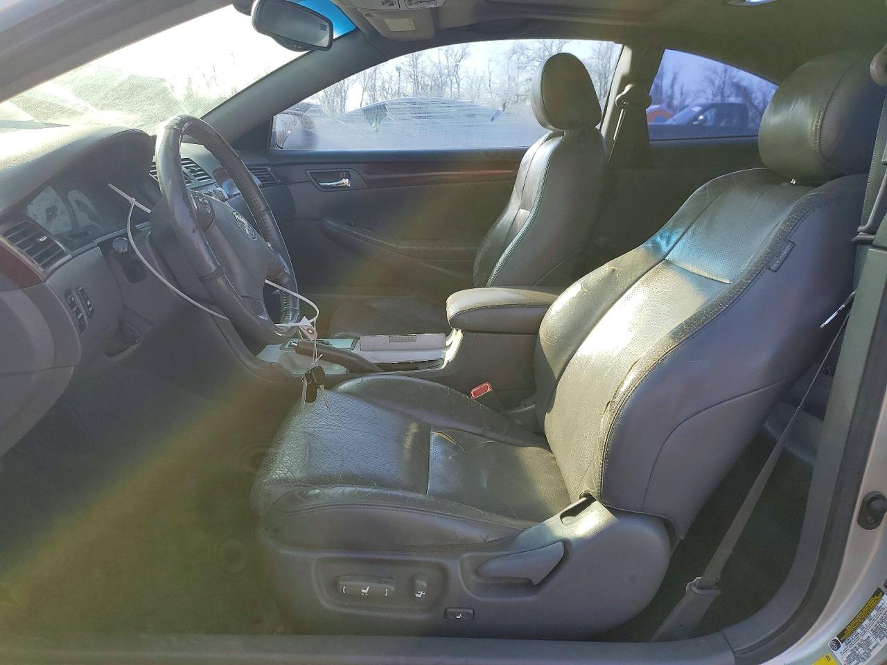 2005 TOYOTA CAMRY SOLARA SE photo 13