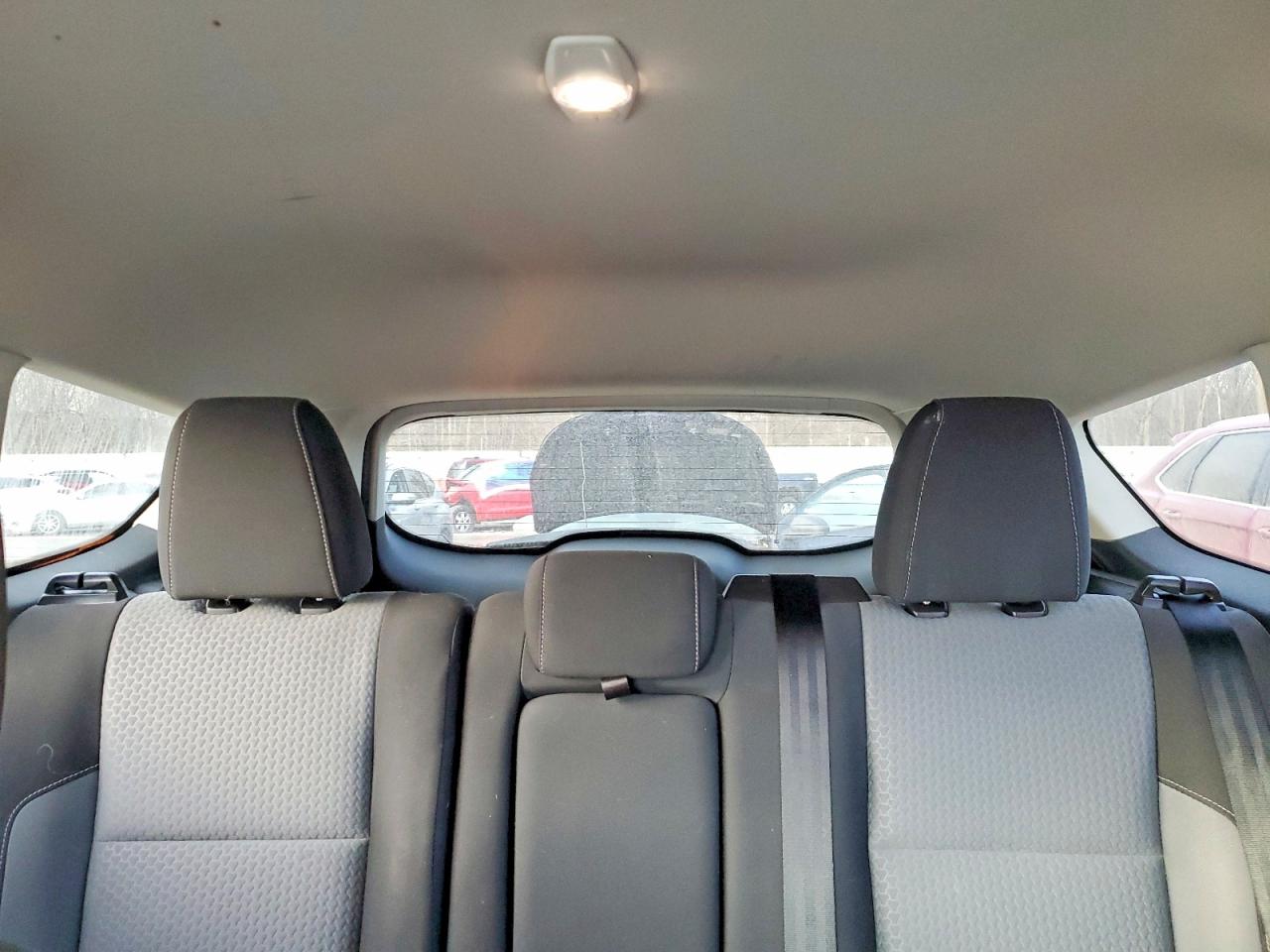 2017 FORD ESCAPE SE photo 19