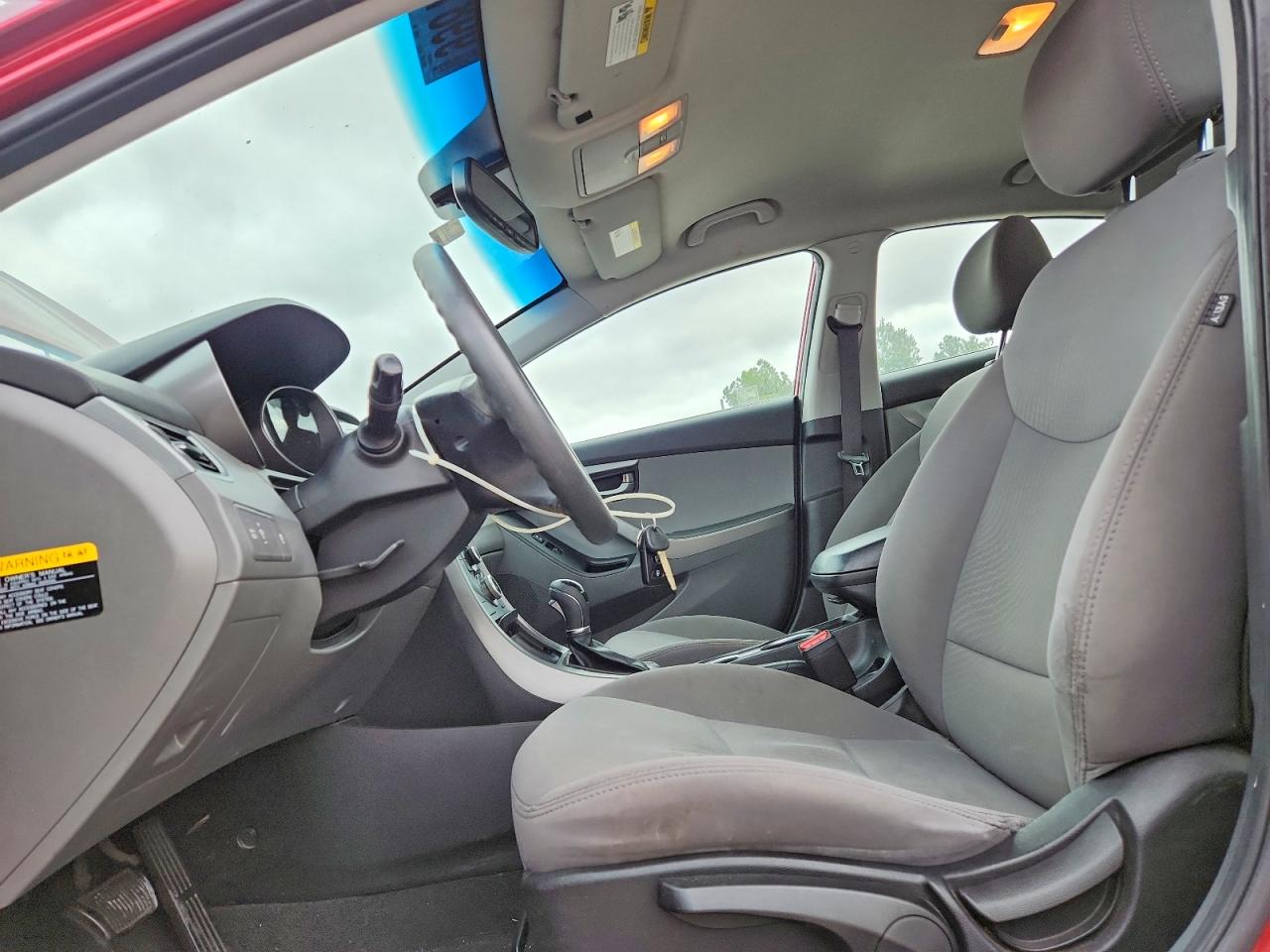 2015 HYUNDAI ELANTRA SE photo 7